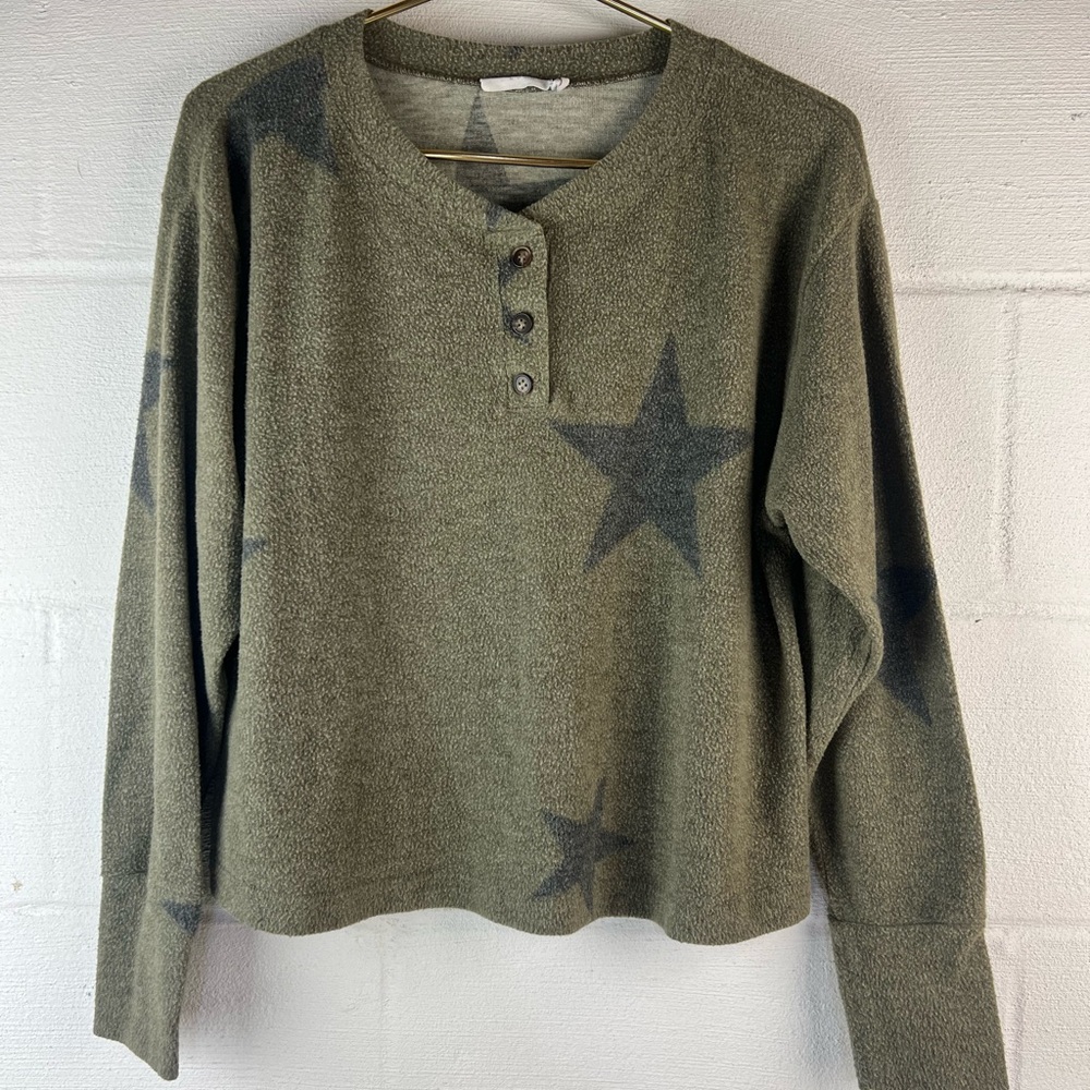 Lush Green Plush Cropped Star Print Top, Small